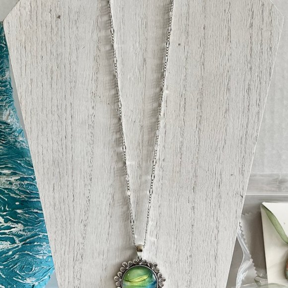 Handmade Watercolor Glass Flower Metal Pendant Necklace - Picture 7 of 11